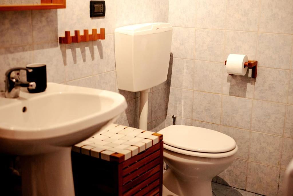 Apartamento Grazioso Loft A 5 Minuti Dal Centro Di Torino Exterior foto